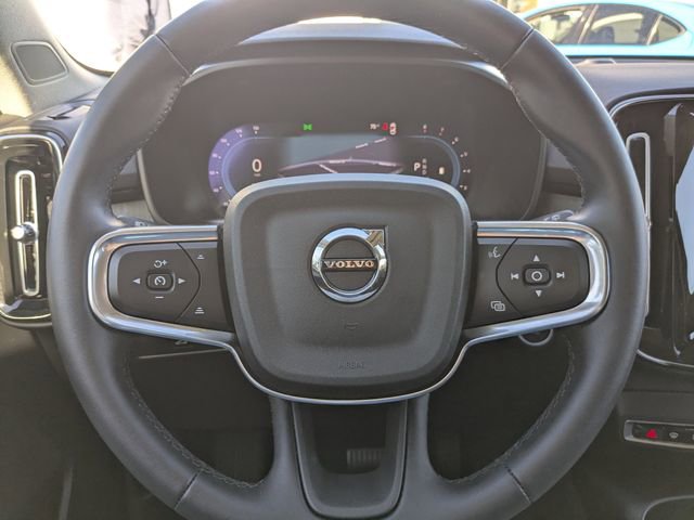 Certified 2024 Volvo XC40 B5 Core image 34