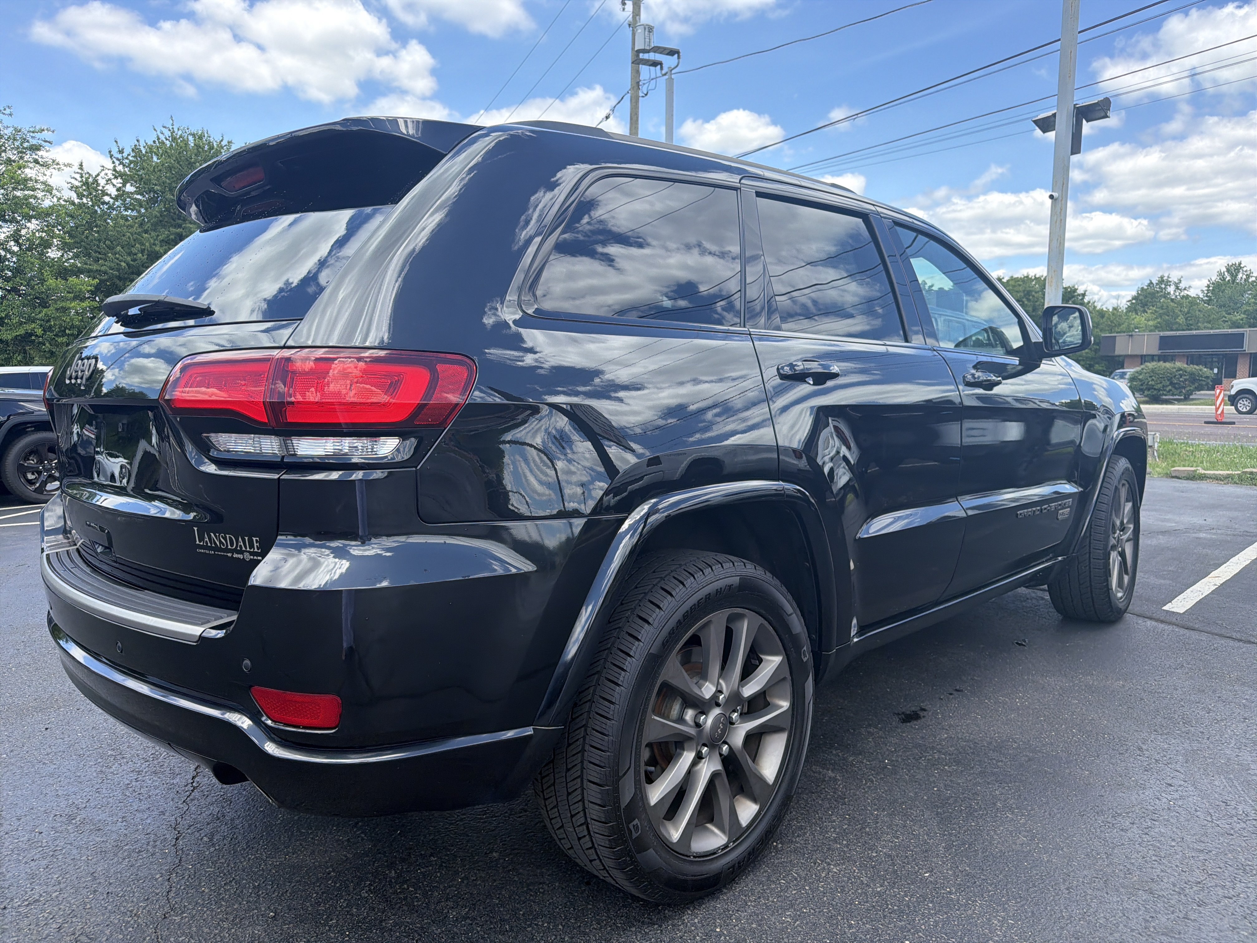 Used 2016 Jeep Grand Cherokee Limited 75th Anniversary AWD/4WD image 8