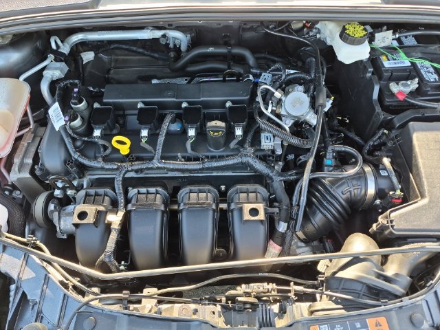 Used 2018 Ford Focus SE FWD image 37