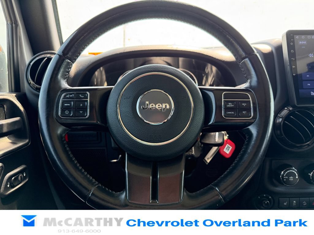 Used 2018 Jeep Wrangler Unlimited Rubicon w/ Dual Top Group AWD/4WD image 11