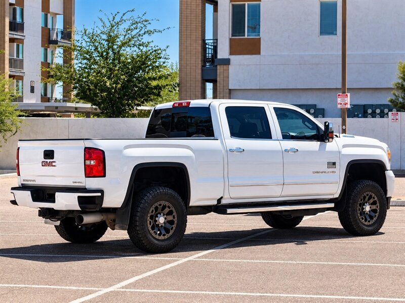 Used 2017 GMC Sierra 2500 Denali w/ Duramax Plus Package AWD/4WD image 4