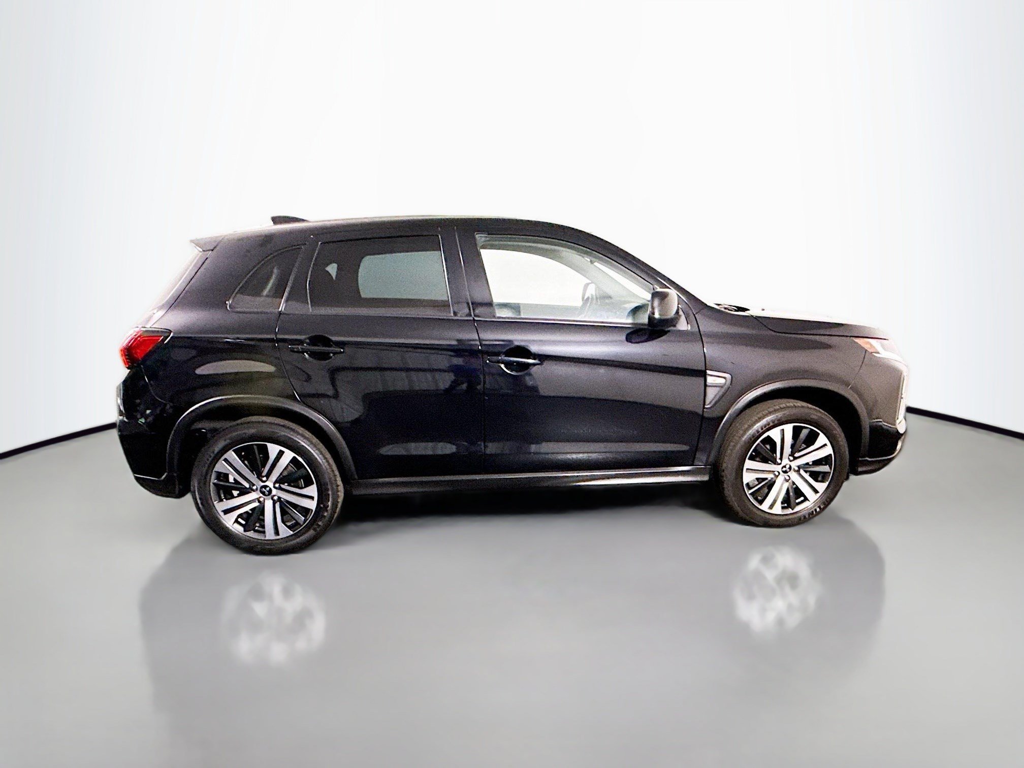 Used 2023 Mitsubishi Outlander Sport ES AWD/4WD image 11