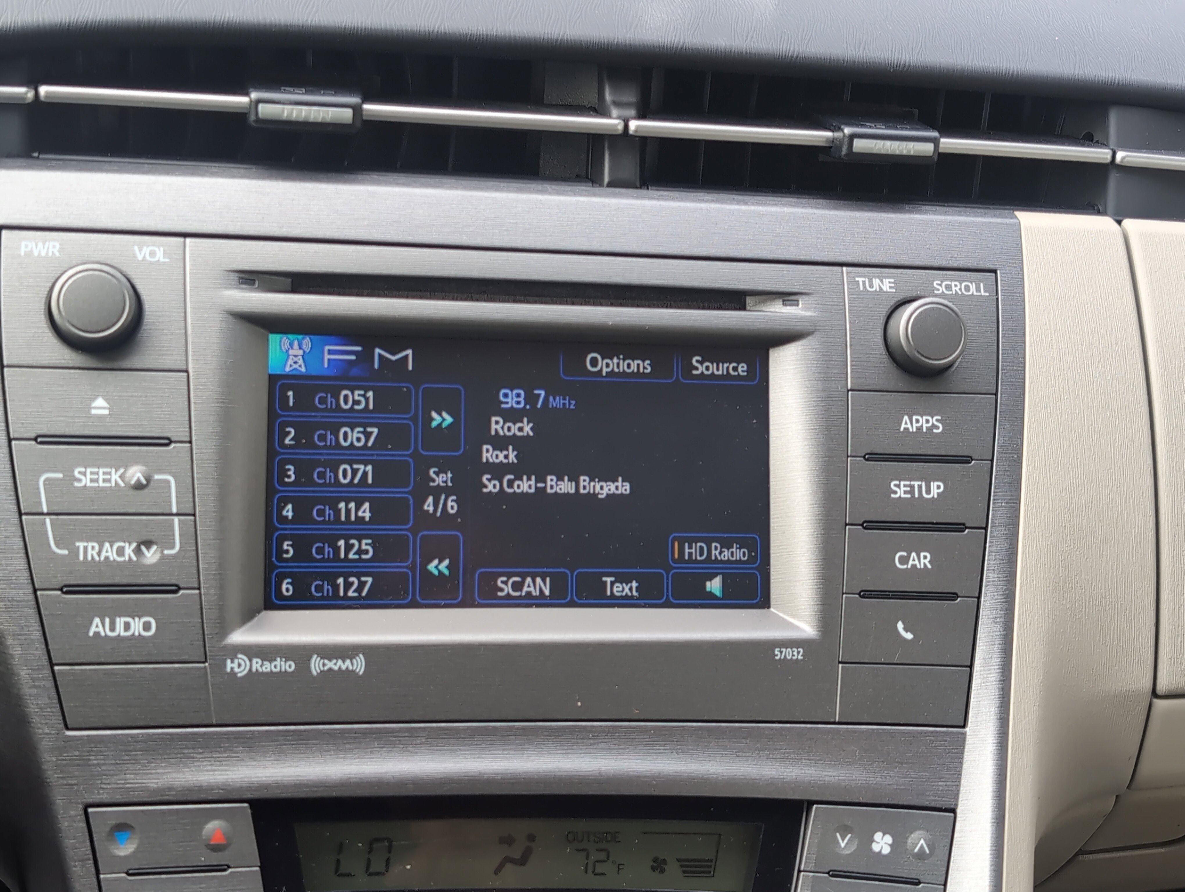 Used 2014 Toyota Prius Three w/ Solar Roof Package image 22