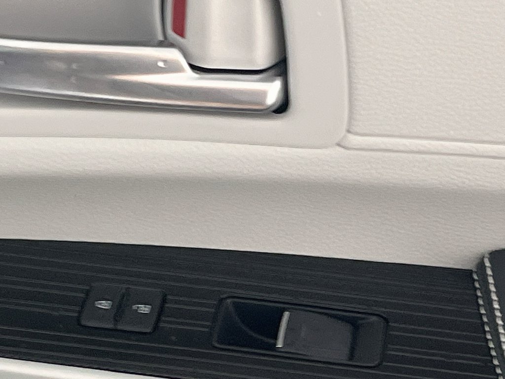 New 2026 Toyota Sienna XSE FWD image 28