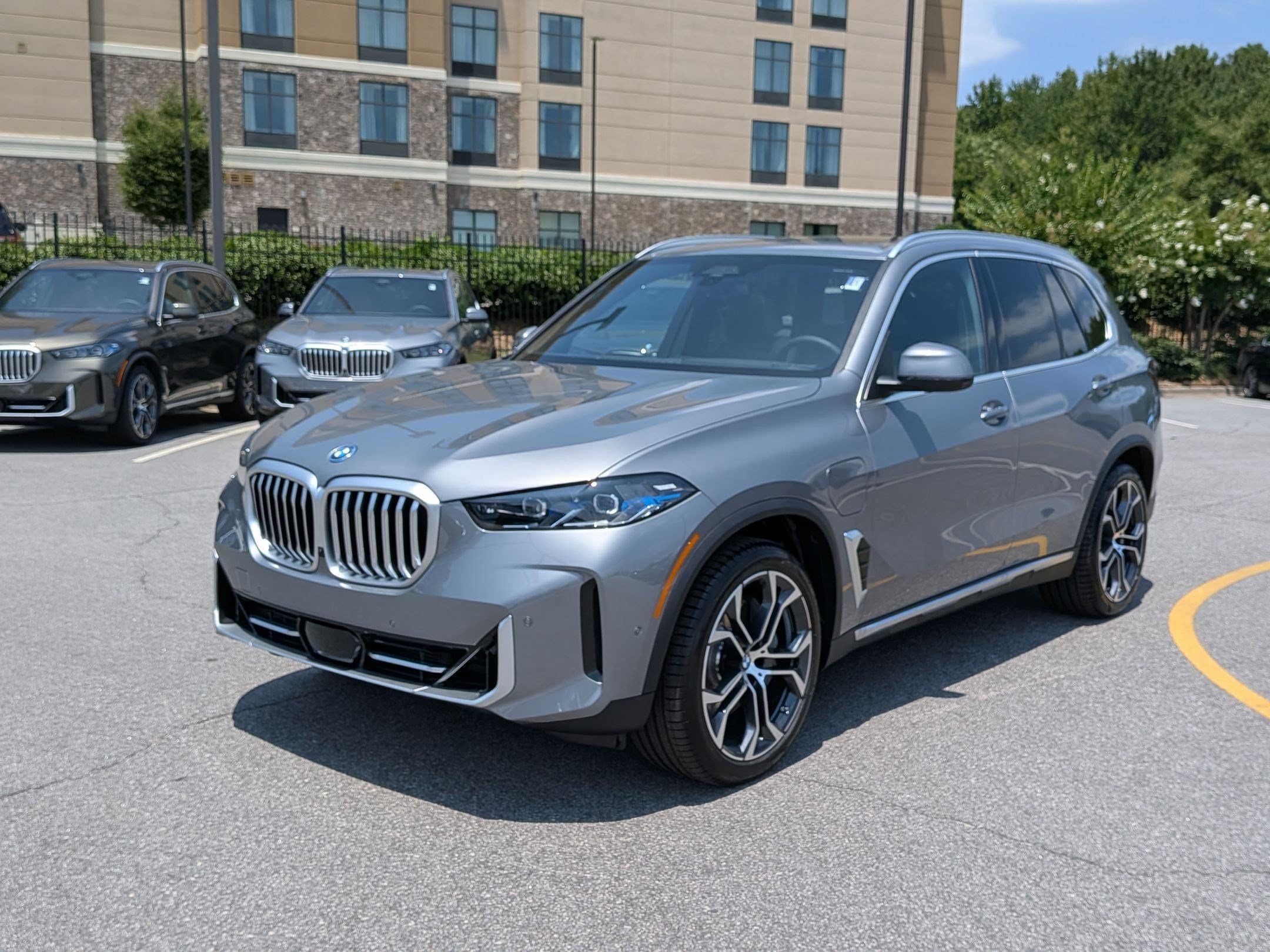 New 2026 BMW X5 xDrive50e AWD/4WD image 7