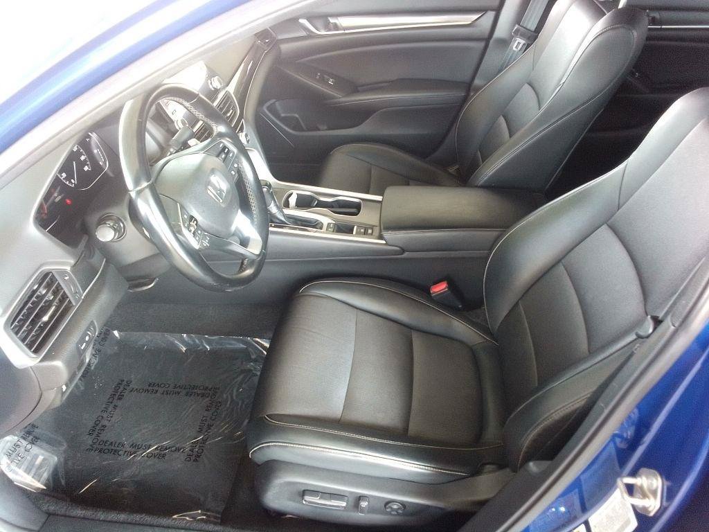 Used 2018 Honda Accord Sport image 14