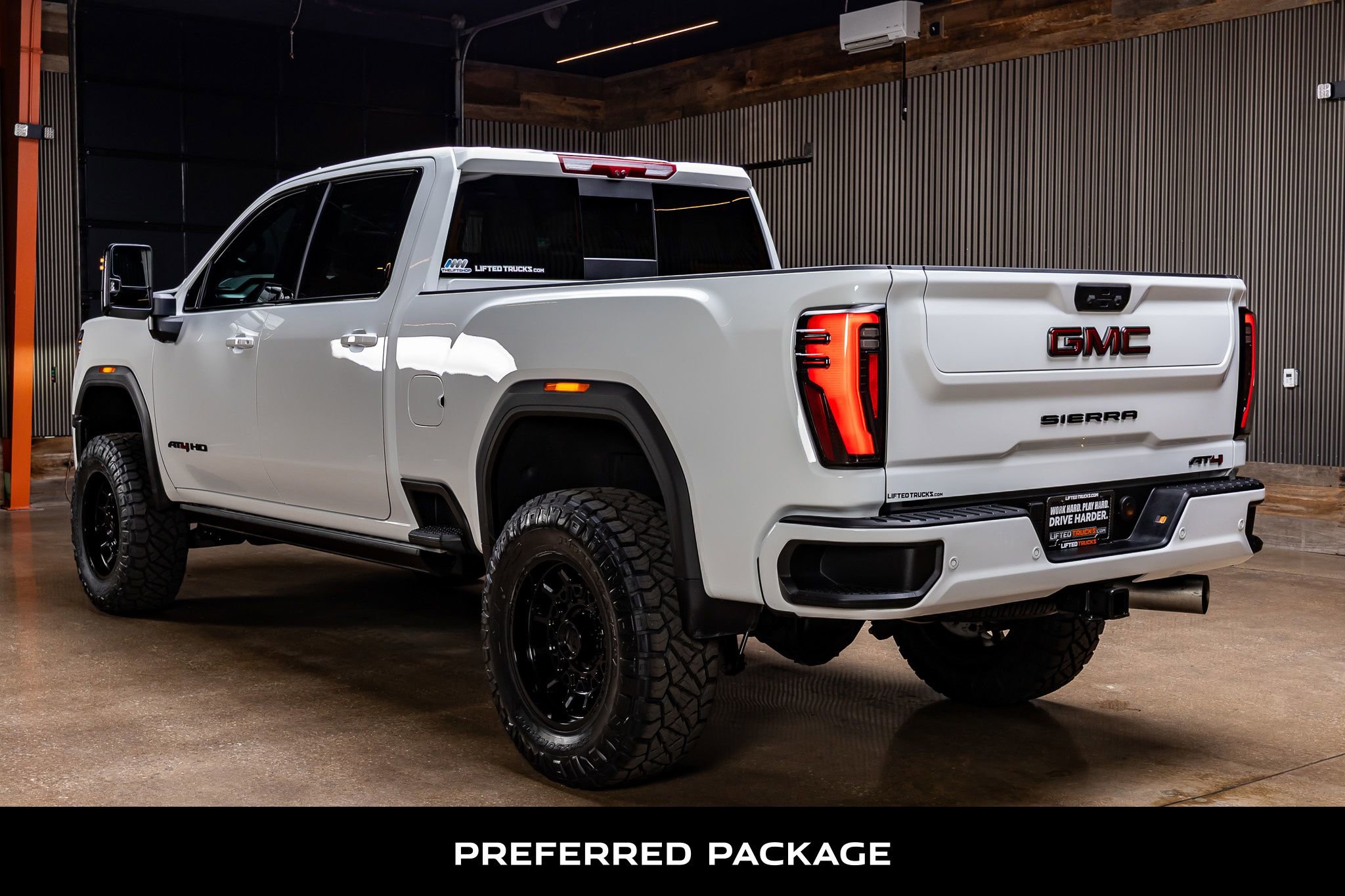 Used 2025 GMC Sierra 2500 AT4 w/ AT4 Premium Plus Package image 7