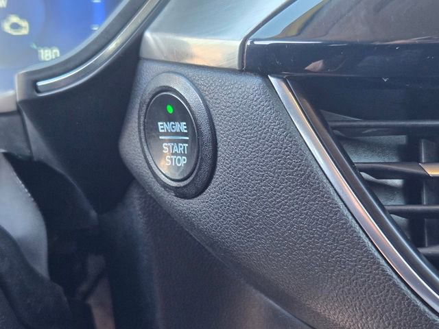 Certified 2022 Ford Escape Titanium image 16