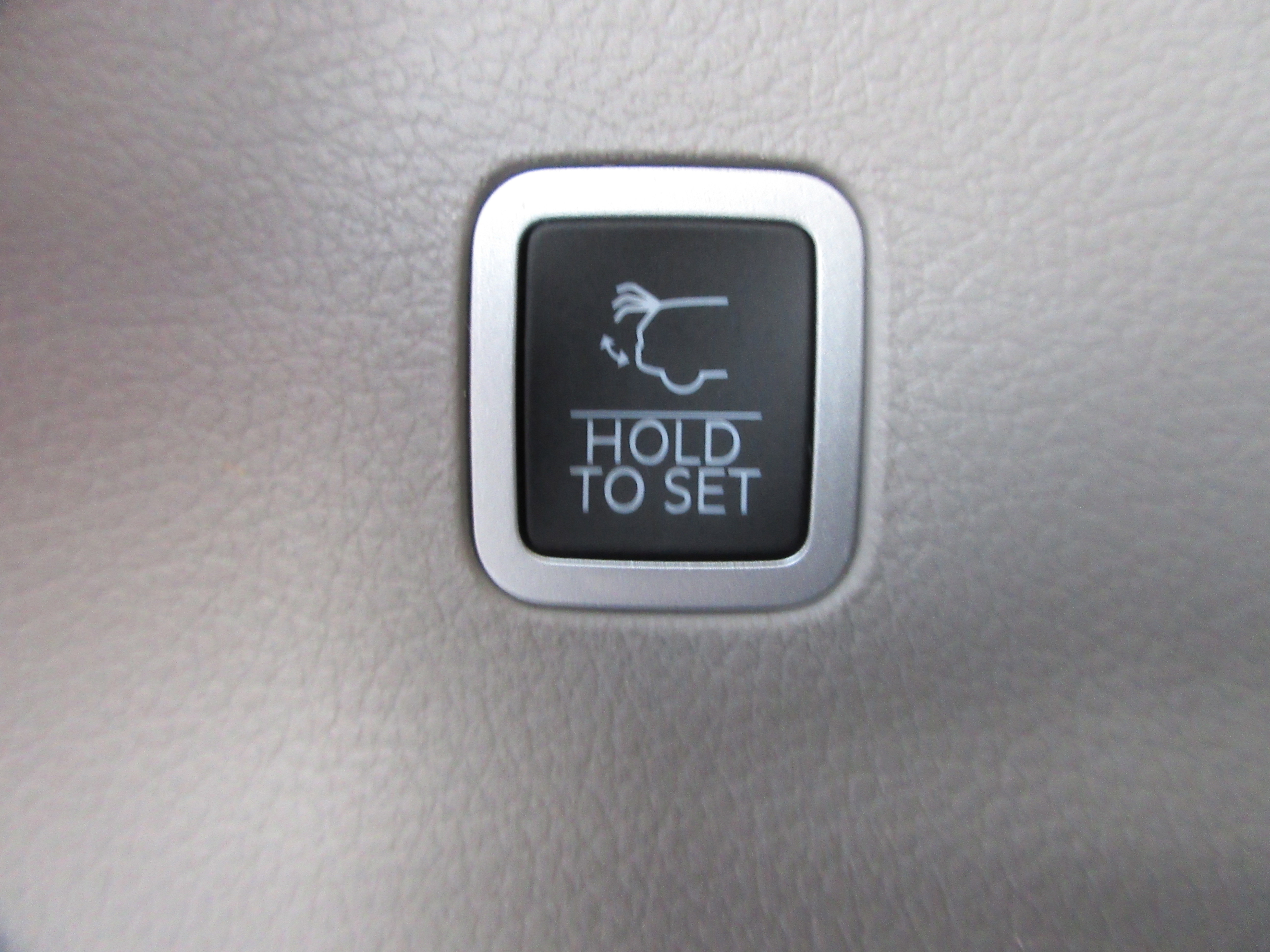 Used 2023 Jeep Wagoneer L Series III w/ Premium Group I image 58