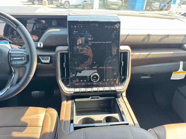 New 2026 GMC Yukon Denali Ultimate AWD/4WD image 24