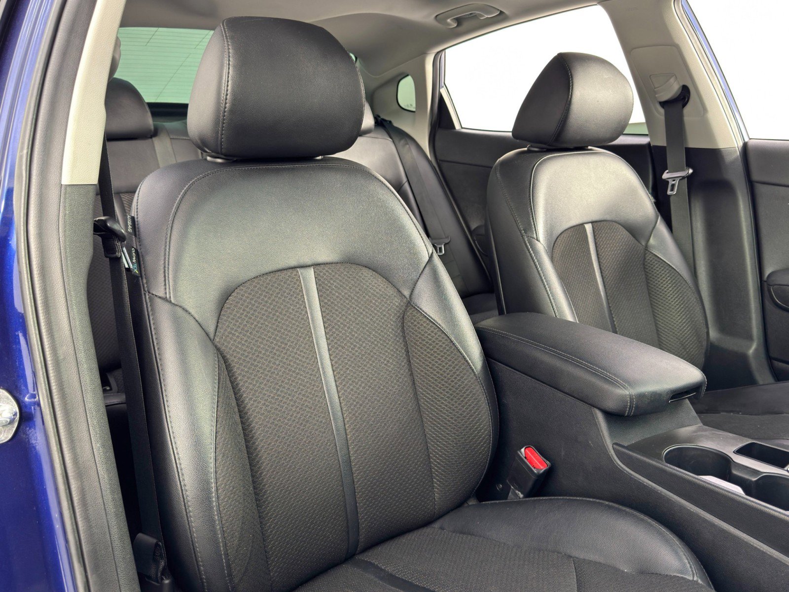 Used 2018 Kia Optima S w/ Panoramic Sunroof Package image 32