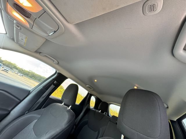 Used 2020 Jeep Cherokee Latitude FWD image 27