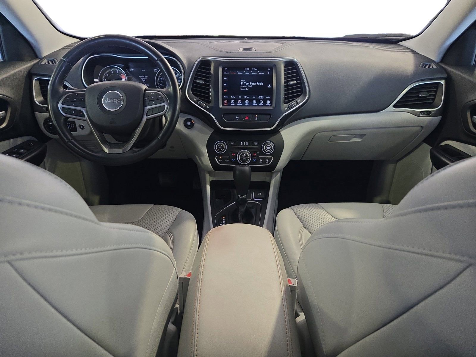 Used 2021 Jeep Cherokee Latitude Lux w/ Comfort/Convenience Group FWD image 13