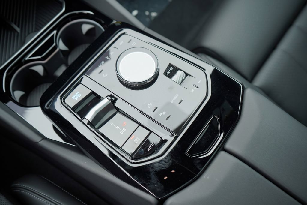 Used 2026 BMW i5 eDrive40 image 19