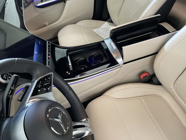 Used 2025 Mercedes-Benz GLC 300 4MATIC image 25