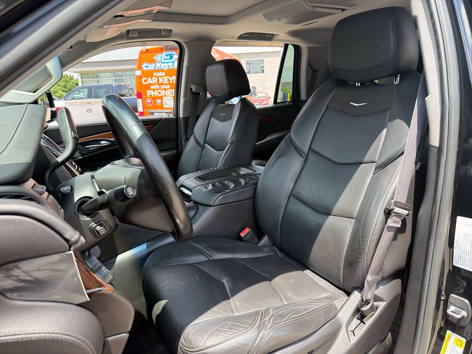Used 2015 Cadillac Escalade Premium AWD/4WD image 21