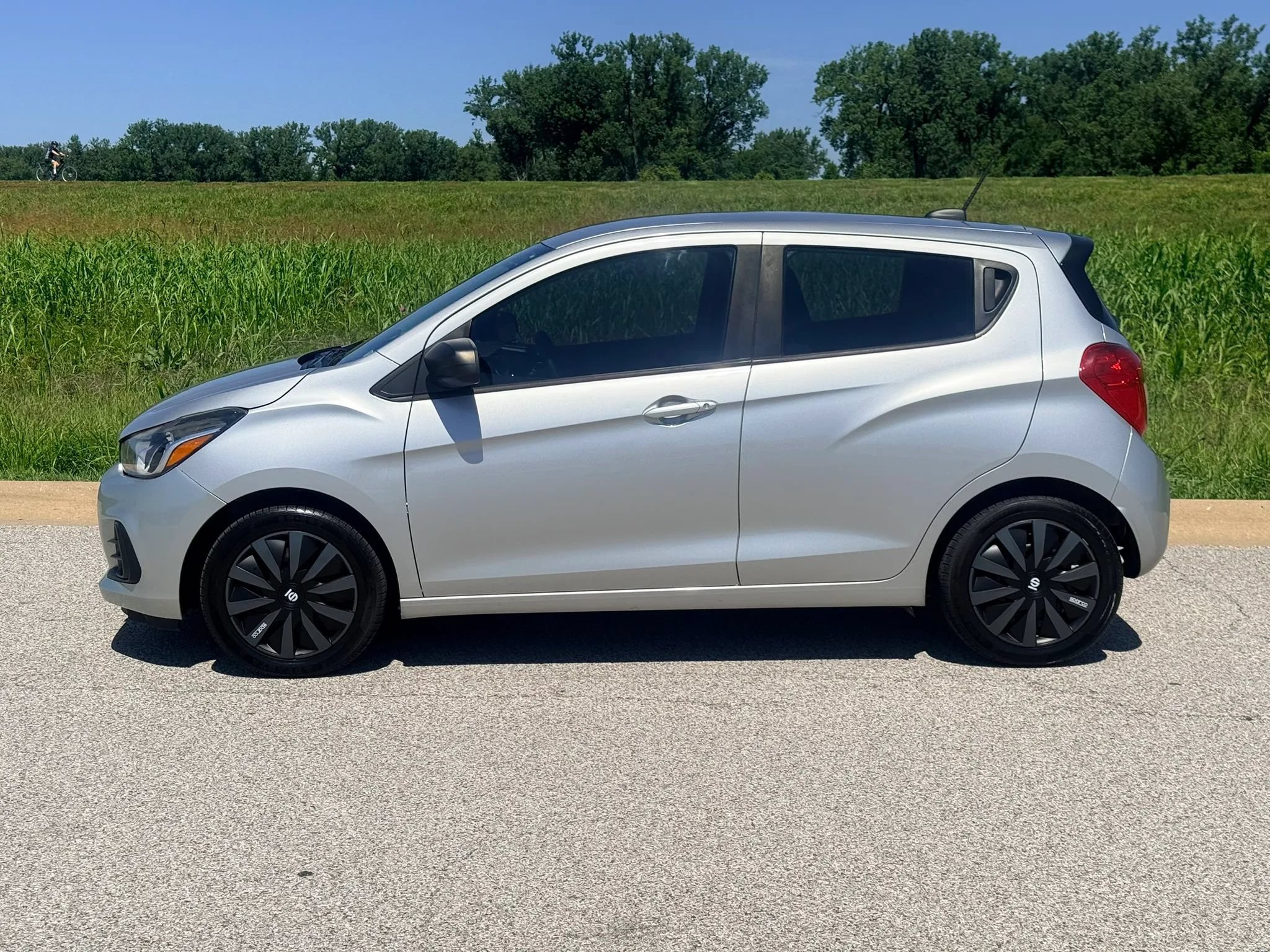 Used 2017 Chevrolet Spark LS FWD image 12