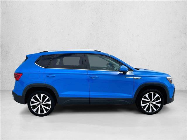 Used 2023 Volkswagen Taos SE image 5