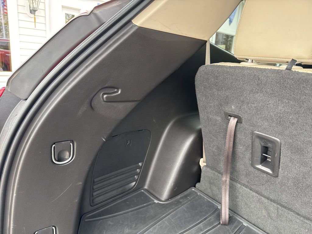 Certified 2018 Buick Enclave Essence FWD image 41