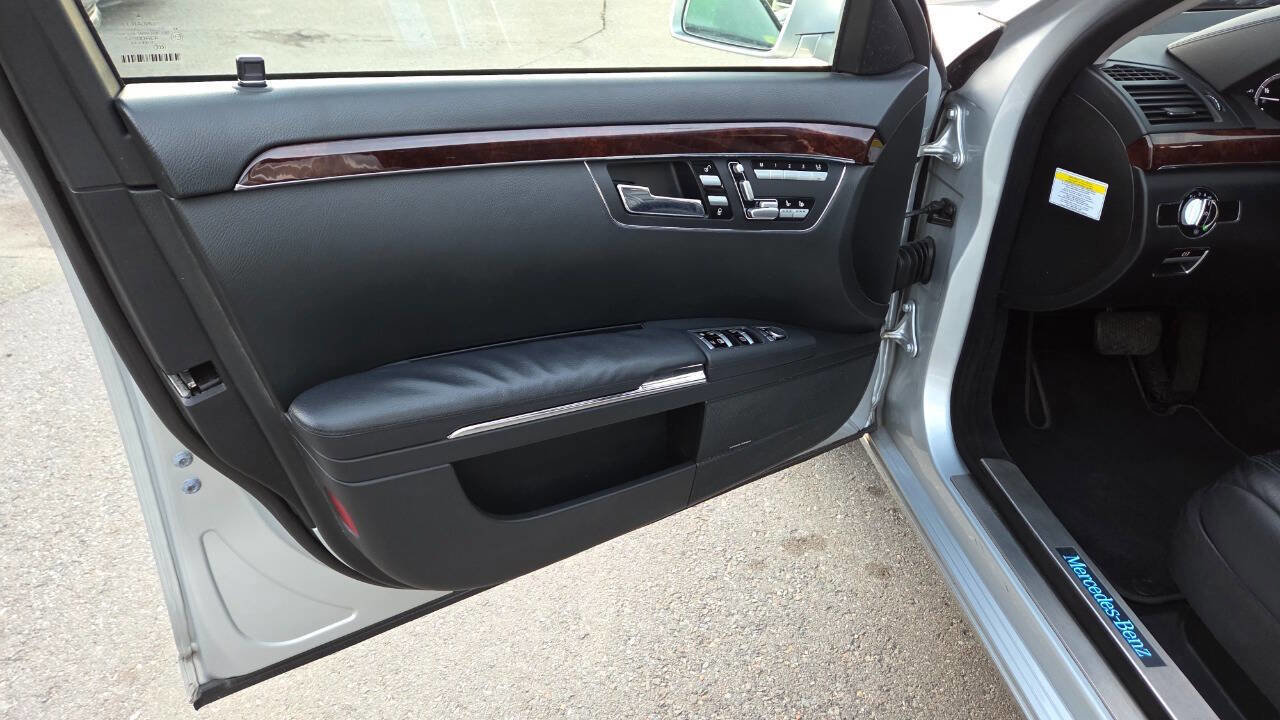 Used 2013 Mercedes-Benz S 550 4MATIC image 28