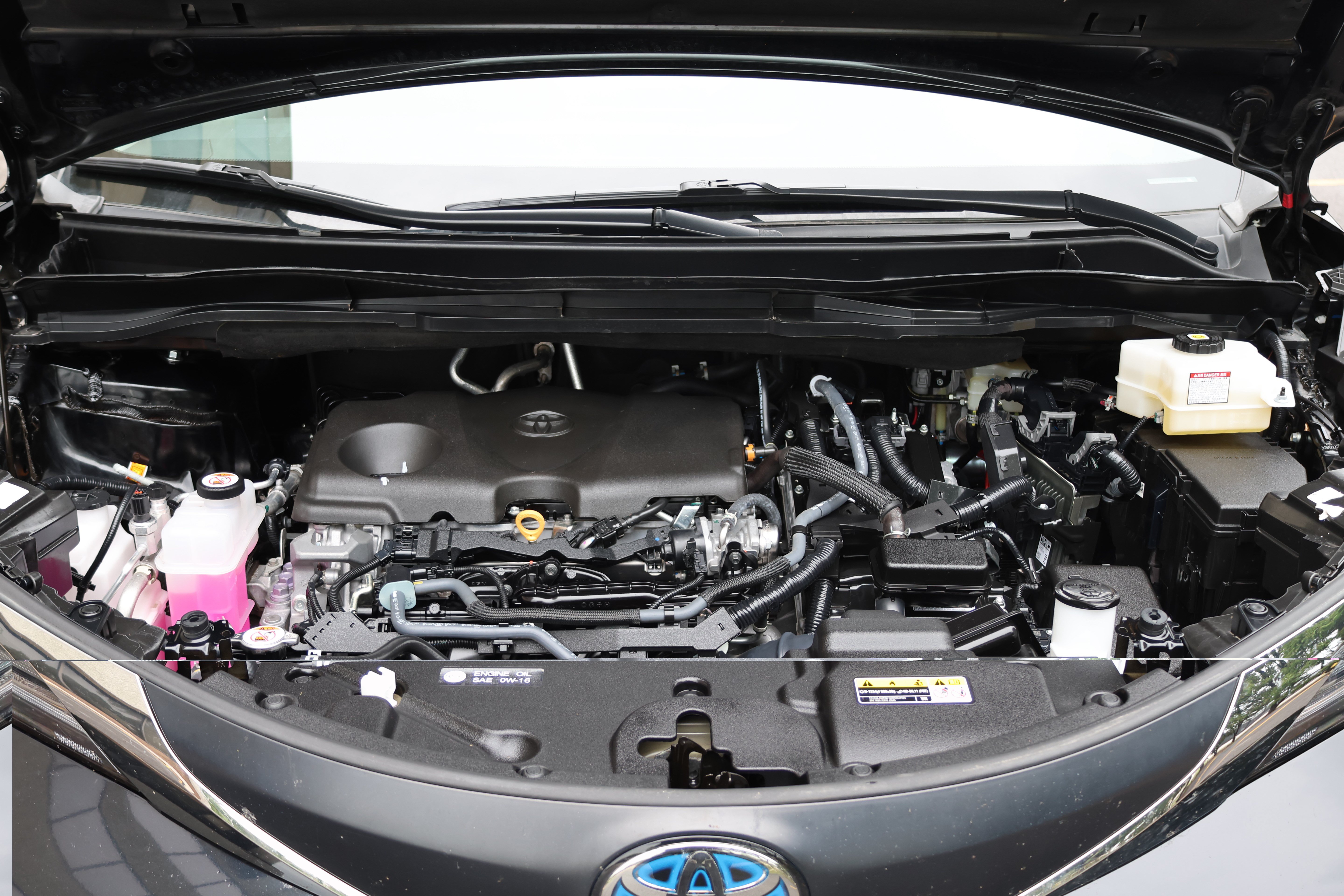 Certified 2025 Toyota Sienna XLE FWD image 14