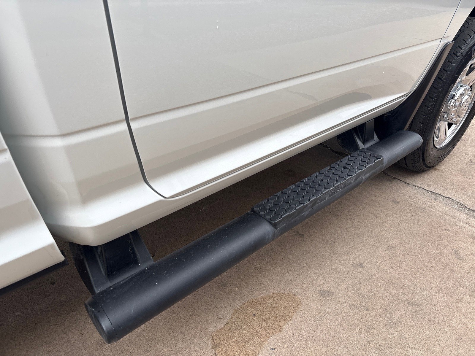 Used 2024 RAM 2500 Tradesman w/ Chrome Appearance Group image 7