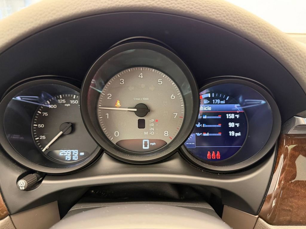 Used 2022 Porsche Macan S AWD/4WD image 10
