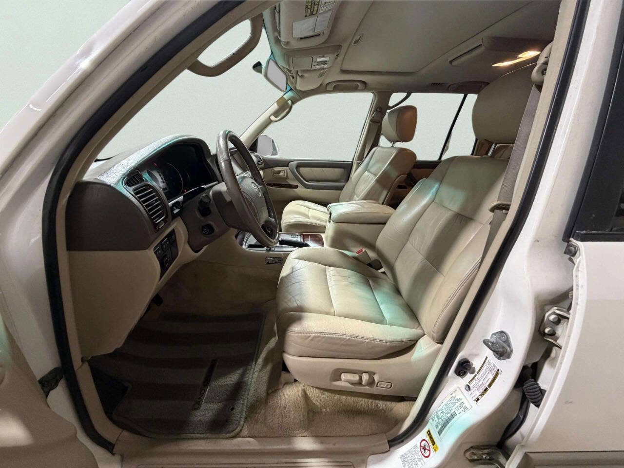 Used 2004 Toyota Land Cruiser image 15