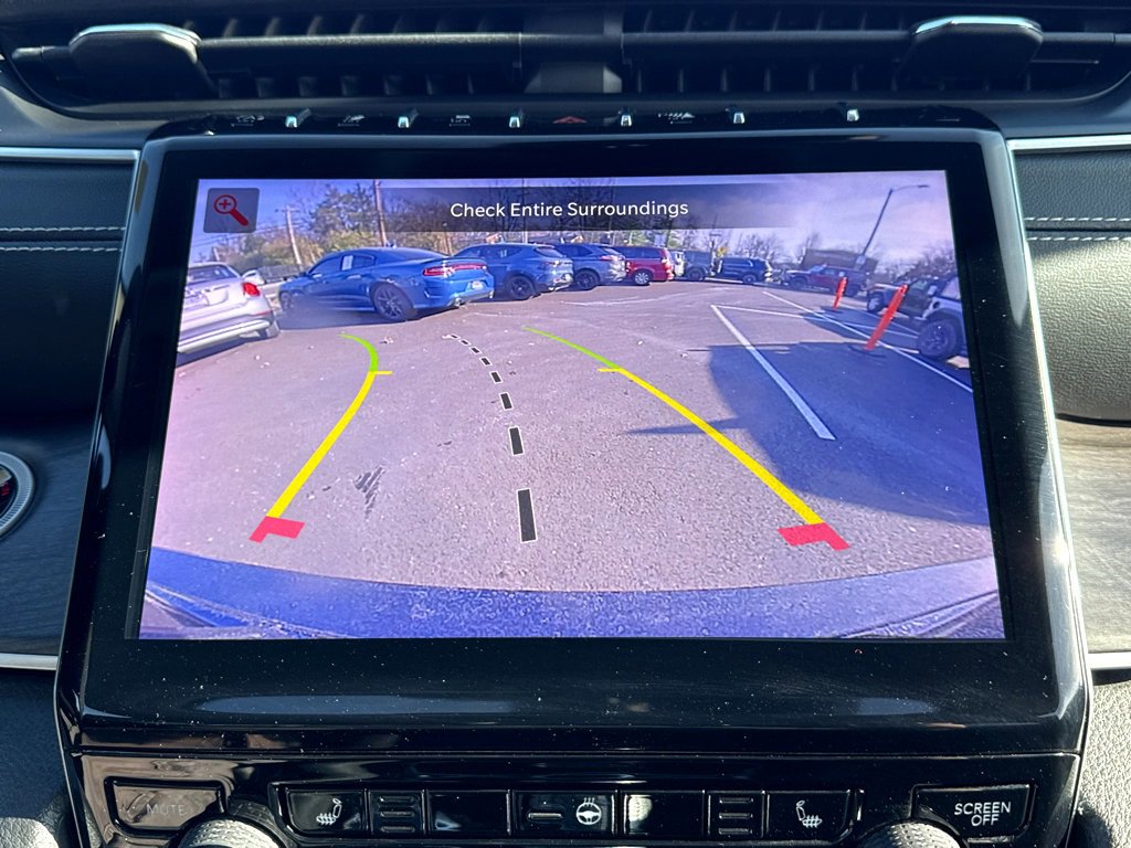 Certified 2023 Jeep Grand Cherokee Limited w/ Black Appearance Package image 21