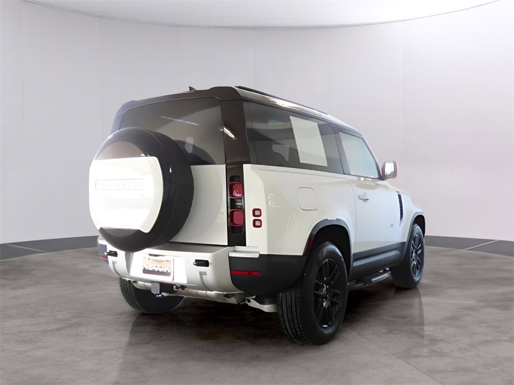 New 2025 Land Rover Defender 90 S image 7