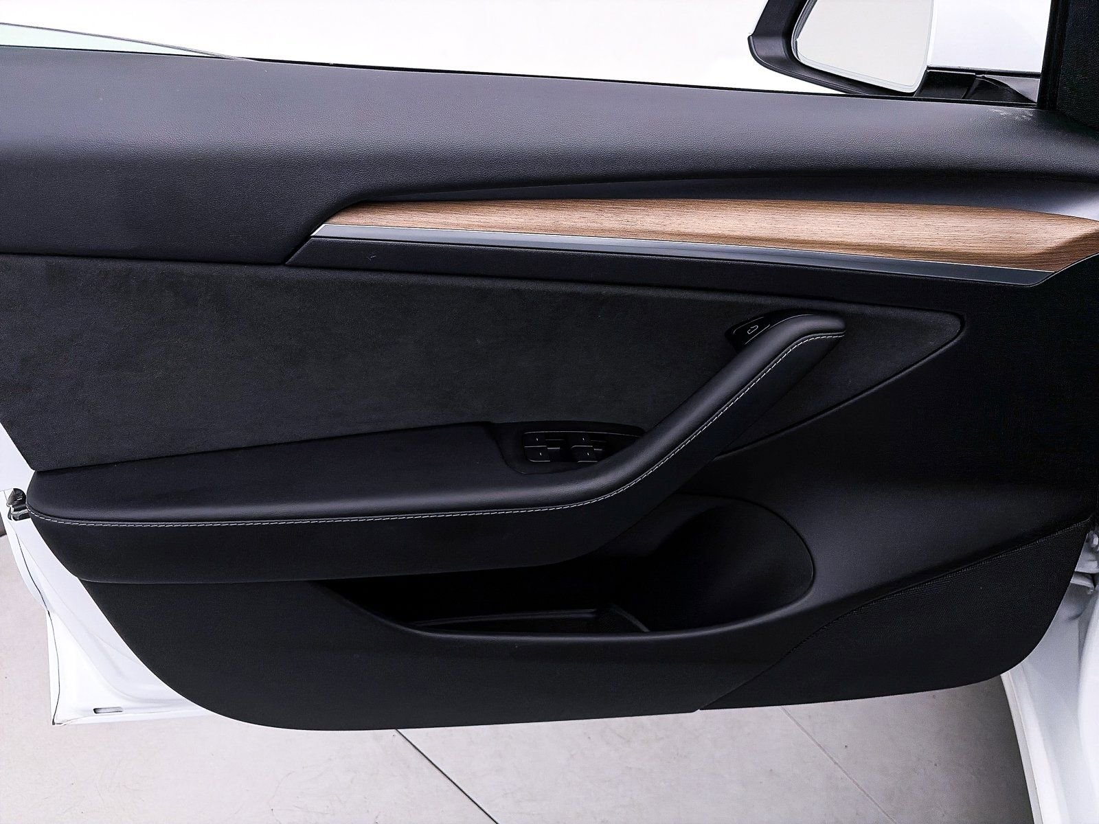 Used 2021 Tesla Model 3 Standard Range Plus image 15