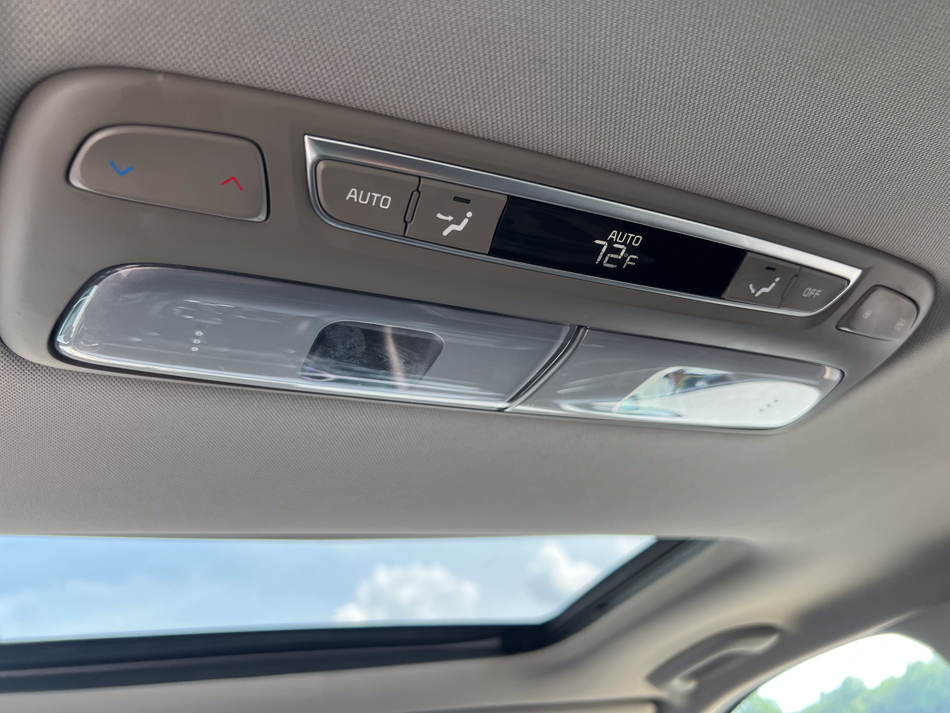 Used 2025 Kia Telluride S FWD image 33