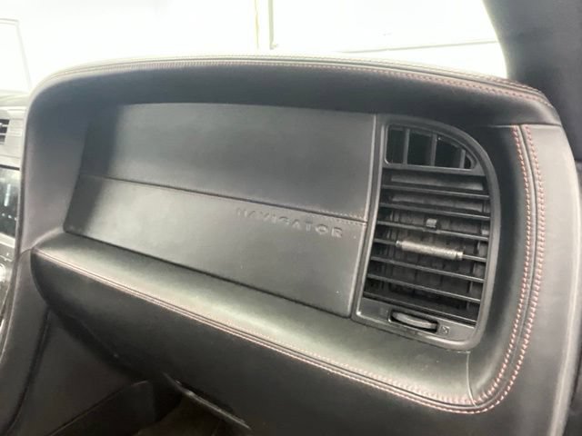 Used 2017 Lincoln Navigator Reserve AWD/4WD image 15