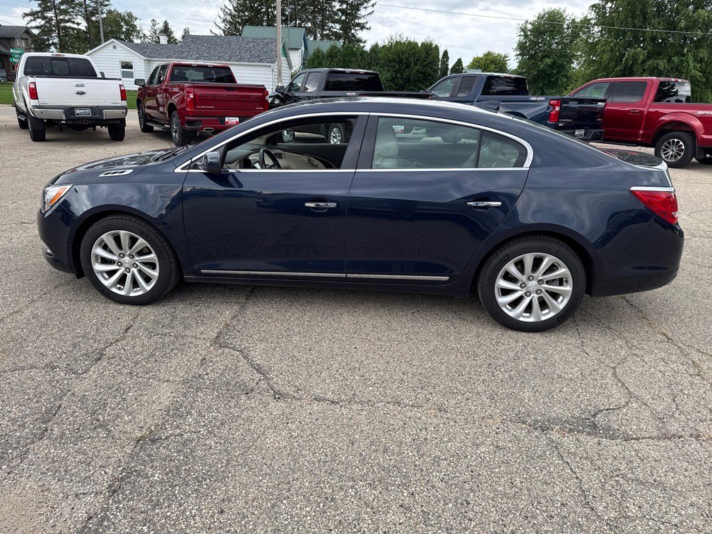 Used 2016 Buick LaCrosse image 7