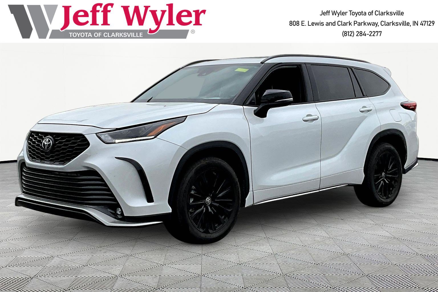 Used 2023 Toyota Highlander XSE AWD/4WD image 1