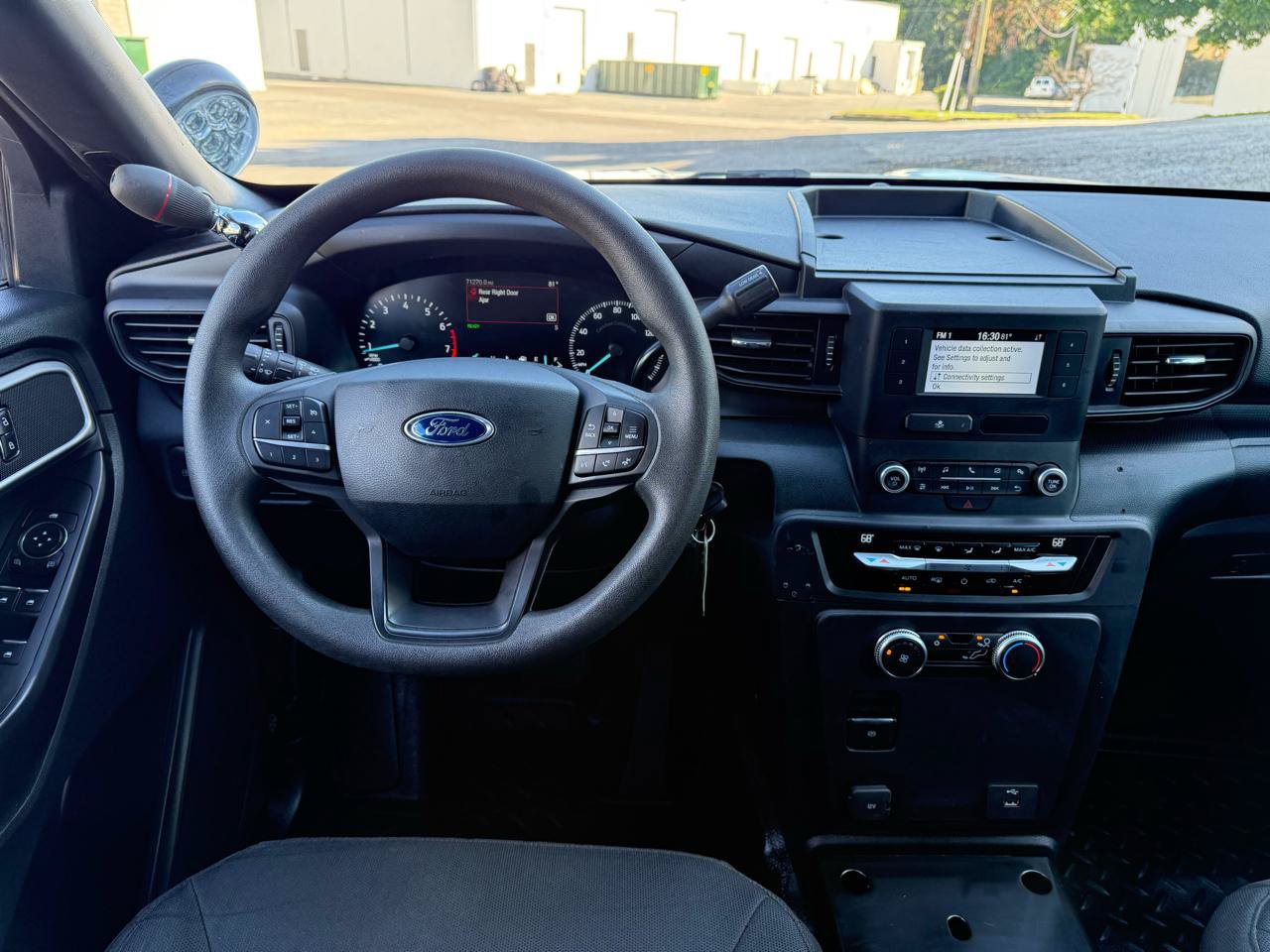 Used 2021 Ford Explorer 4WD Police Interceptor image 2