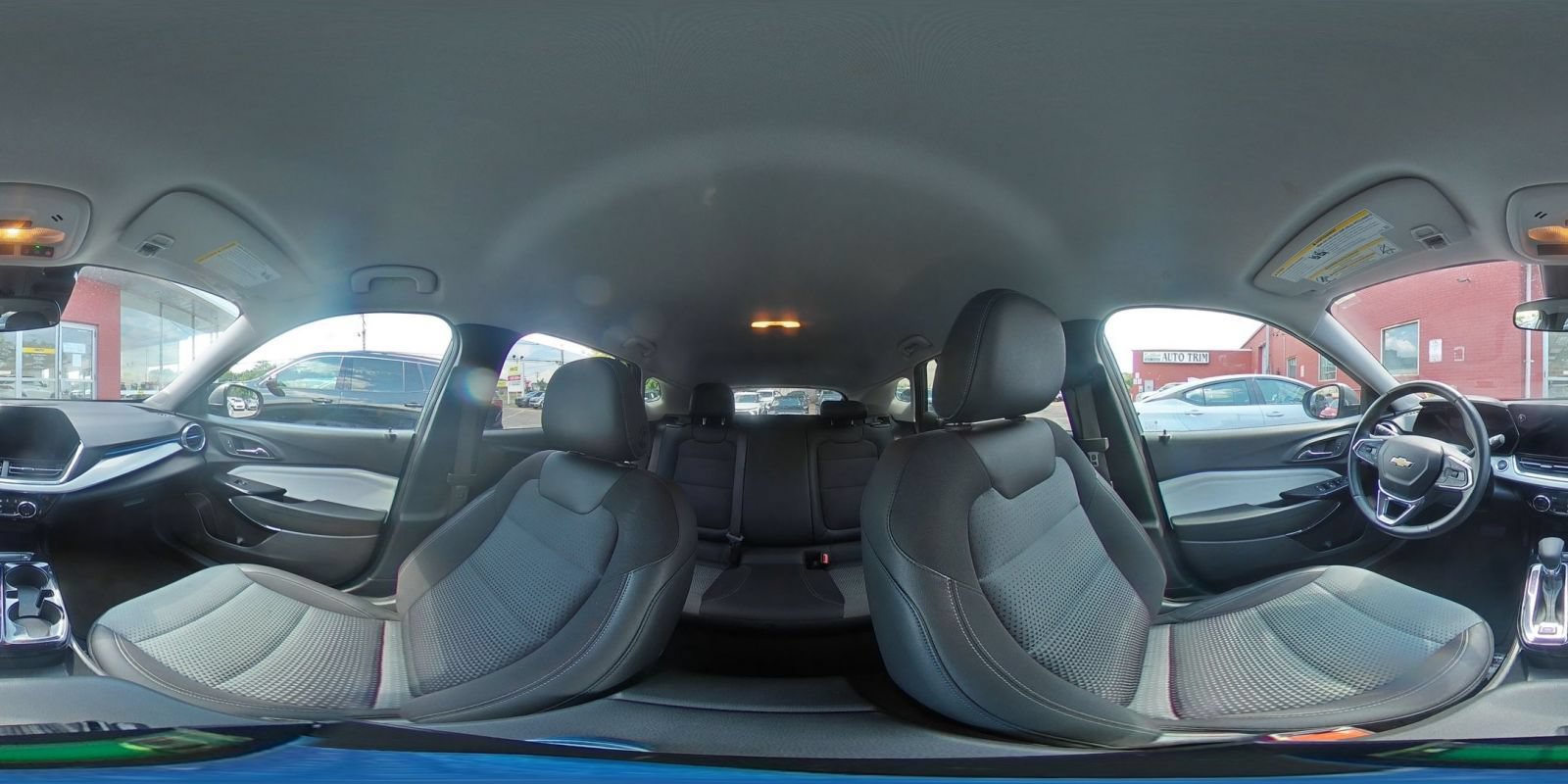 Used 2025 Chevrolet Trax LT w/ LT Convenience Package FWD image 40
