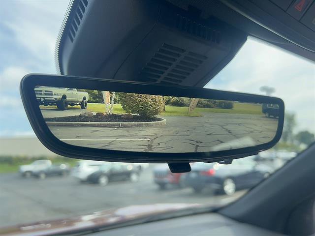 Used 2025 Chevrolet Equinox LT w/ Safety and Technology Package FWD image 24