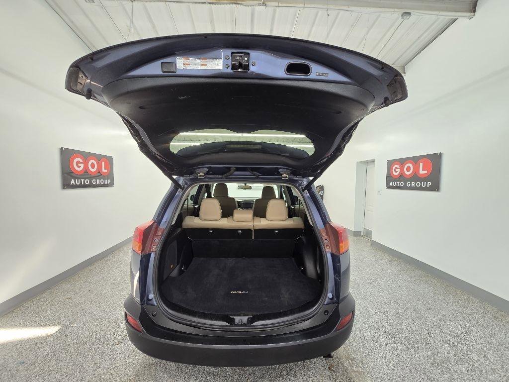 Used 2013 Toyota RAV4 Limited AWD/4WD image 18