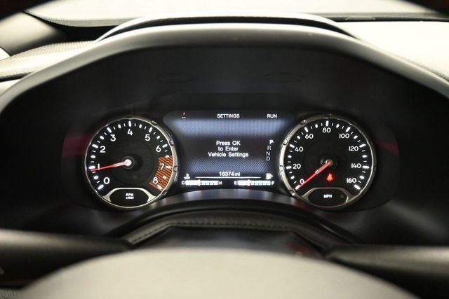 Used 2023 Jeep Renegade Trailhawk AWD/4WD image 12