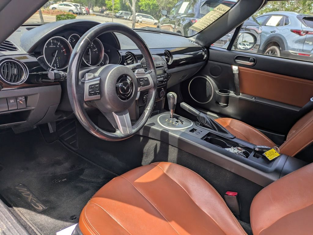 Used 2008 MAZDA MX-5 Miata Grand Touring w/ Premium Pkg RWD image 14