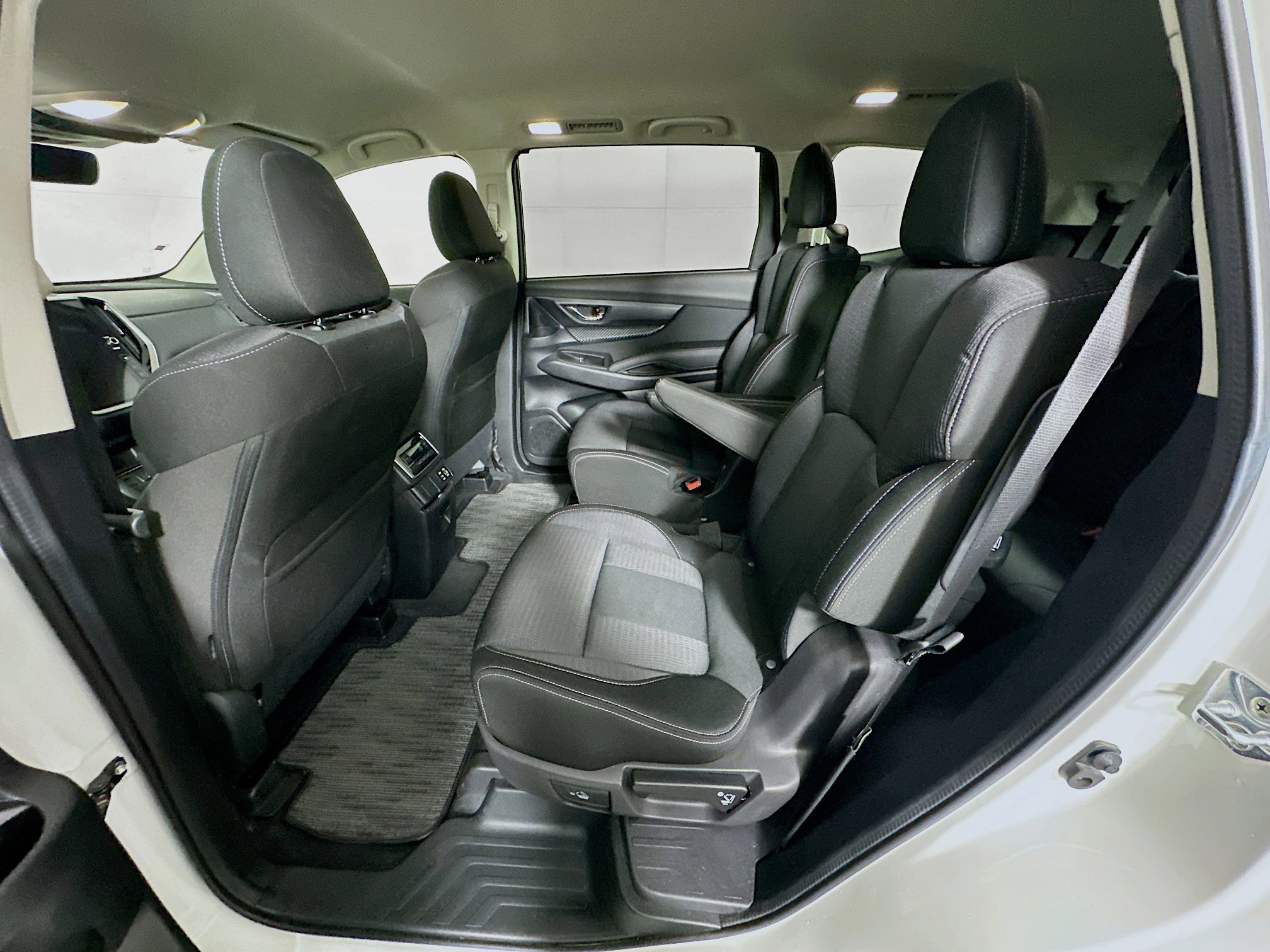 Used 2025 Subaru Ascent Premium AWD/4WD image 26