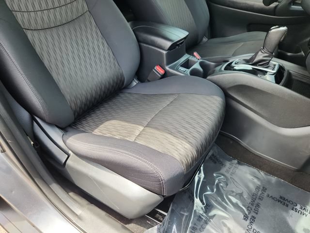 Used 2018 Nissan Rogue SV AWD/4WD image 25