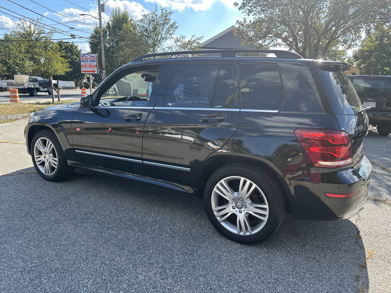 Used 2015 Mercedes-Benz GLK 350 4MATIC image 4