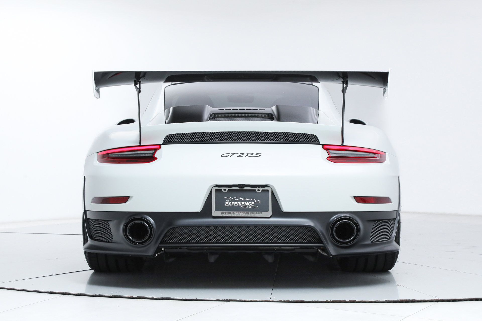Used 2018 Porsche 911 GT2 RS image 4