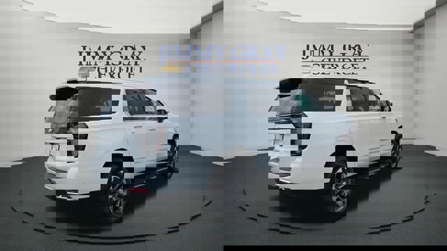 New 2026 Chevrolet Suburban LT w/ Comfort Package image 5