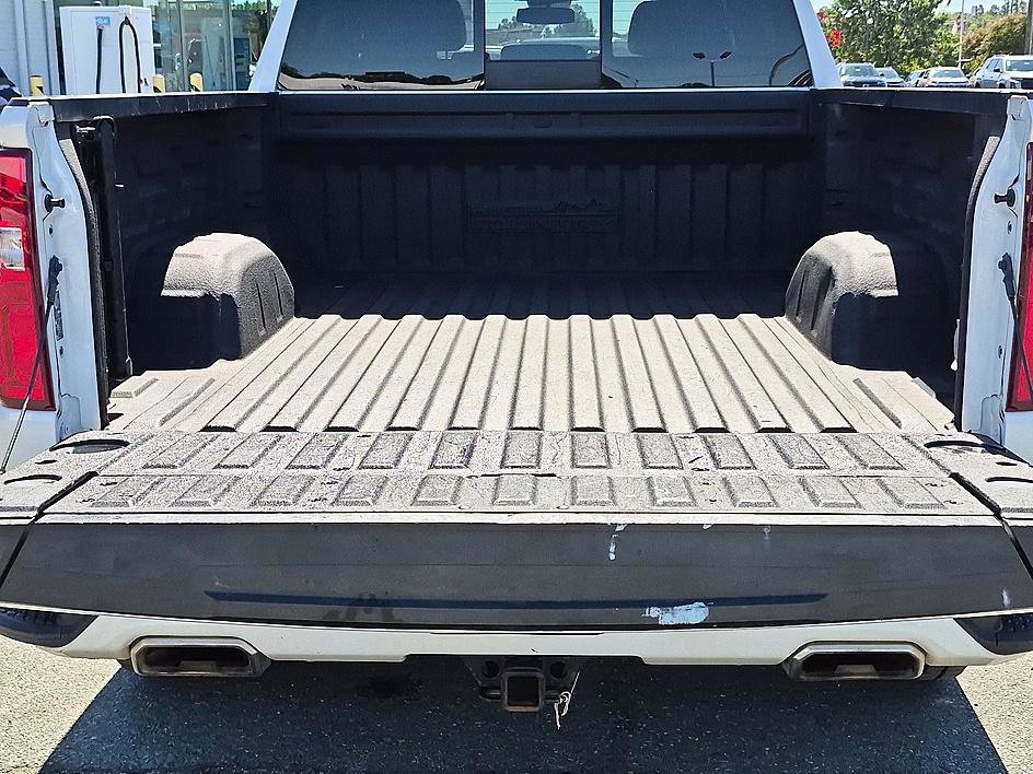 Used 2023 Chevrolet Silverado 1500 High Country AWD/4WD image 32