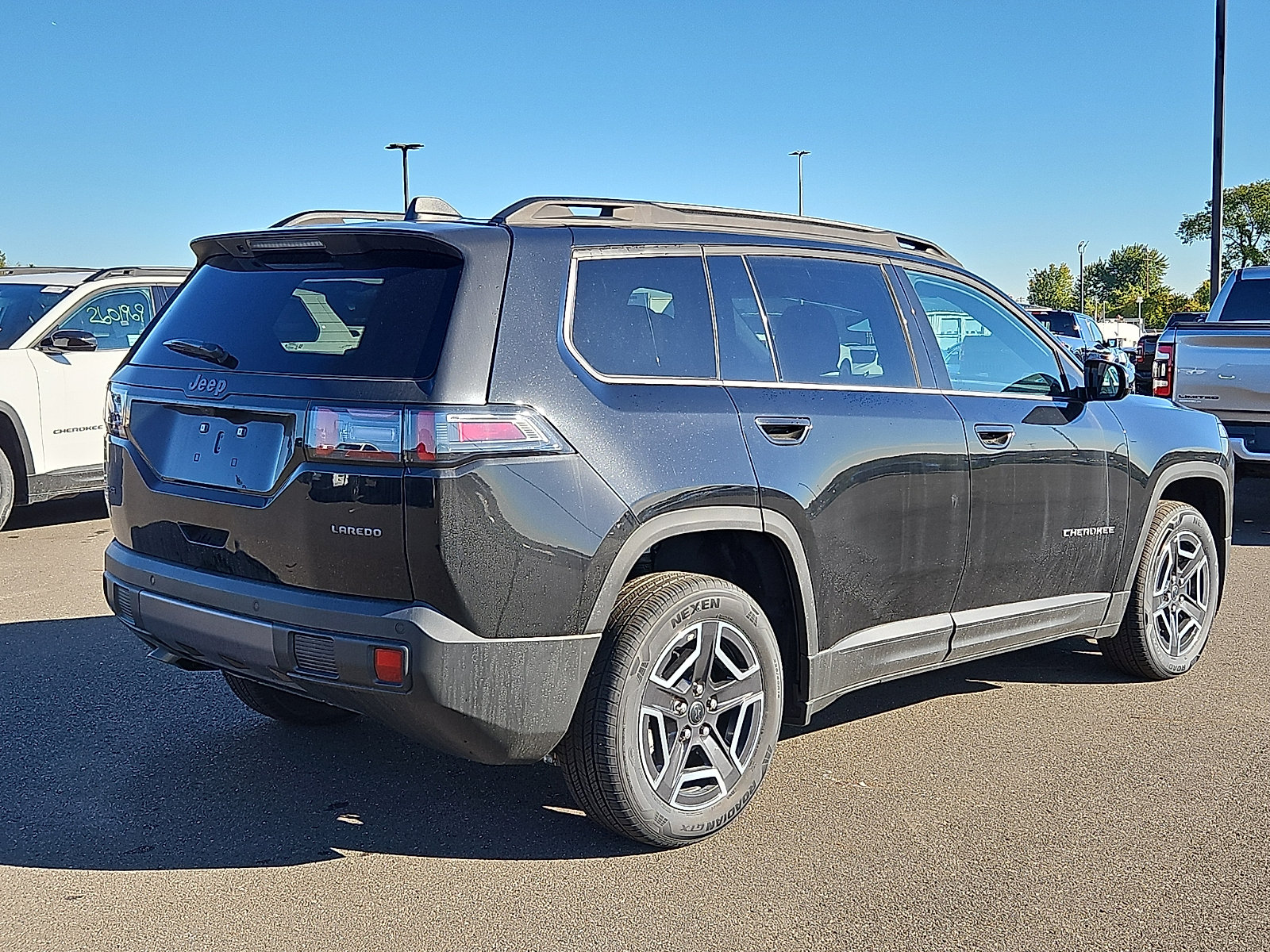 New 2026 Jeep Cherokee Laredo AWD/4WD image 4