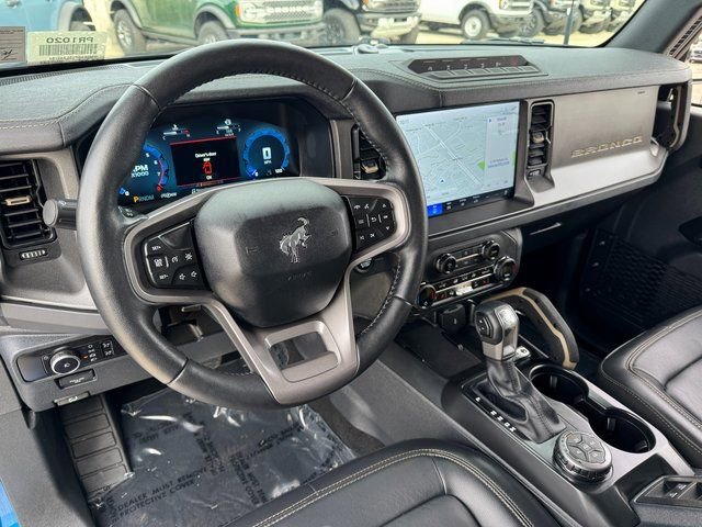Certified 2025 Ford Bronco Badlands image 3