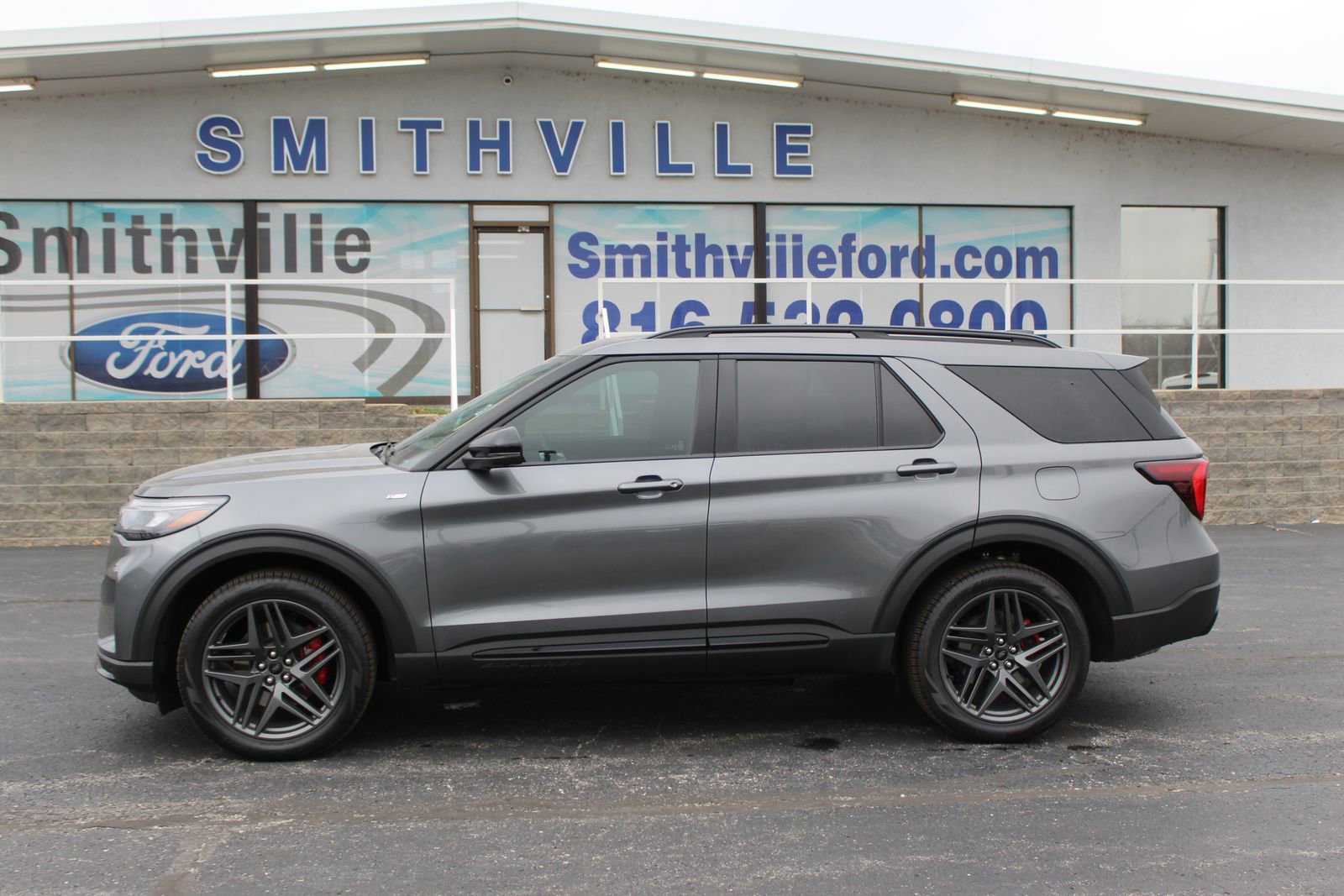 New 2026 Ford Explorer ST-Line w/ ST-Line Street Pack image 2